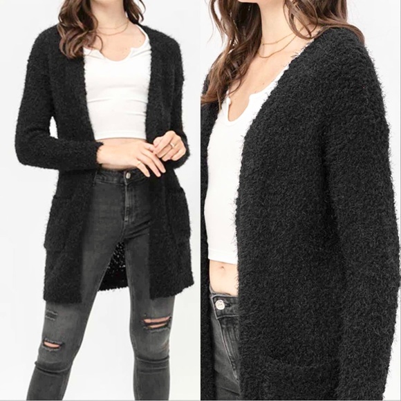 BOHO FUZZY KNIT LONG CARDIGAN WITH POCKETS IN BLACK - Picture 5 of 9